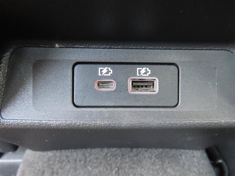 Used 2025 Nissan Altima 2.5 SV FWD image 31