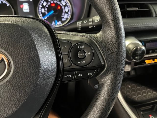 Used 2022 Toyota RAV4 LE AWD/4WD image 27