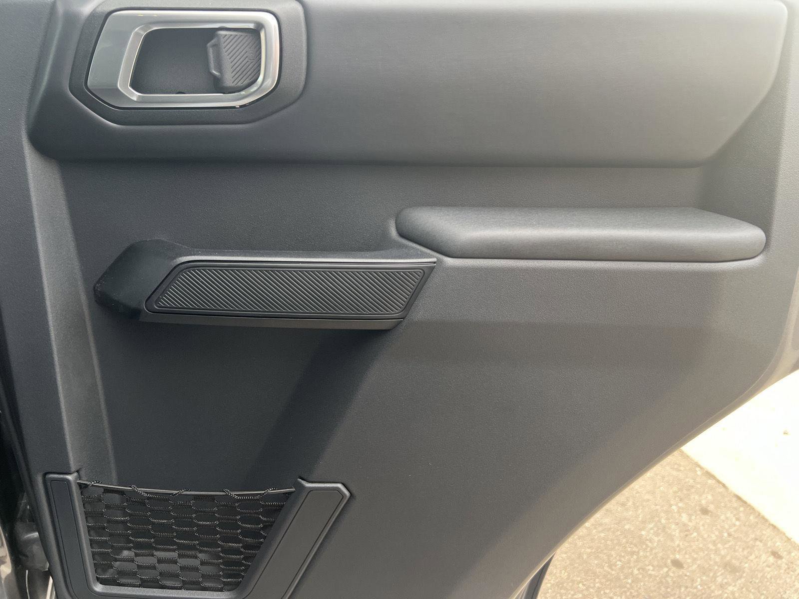 New 2025 Ford Bronco Badlands image 52