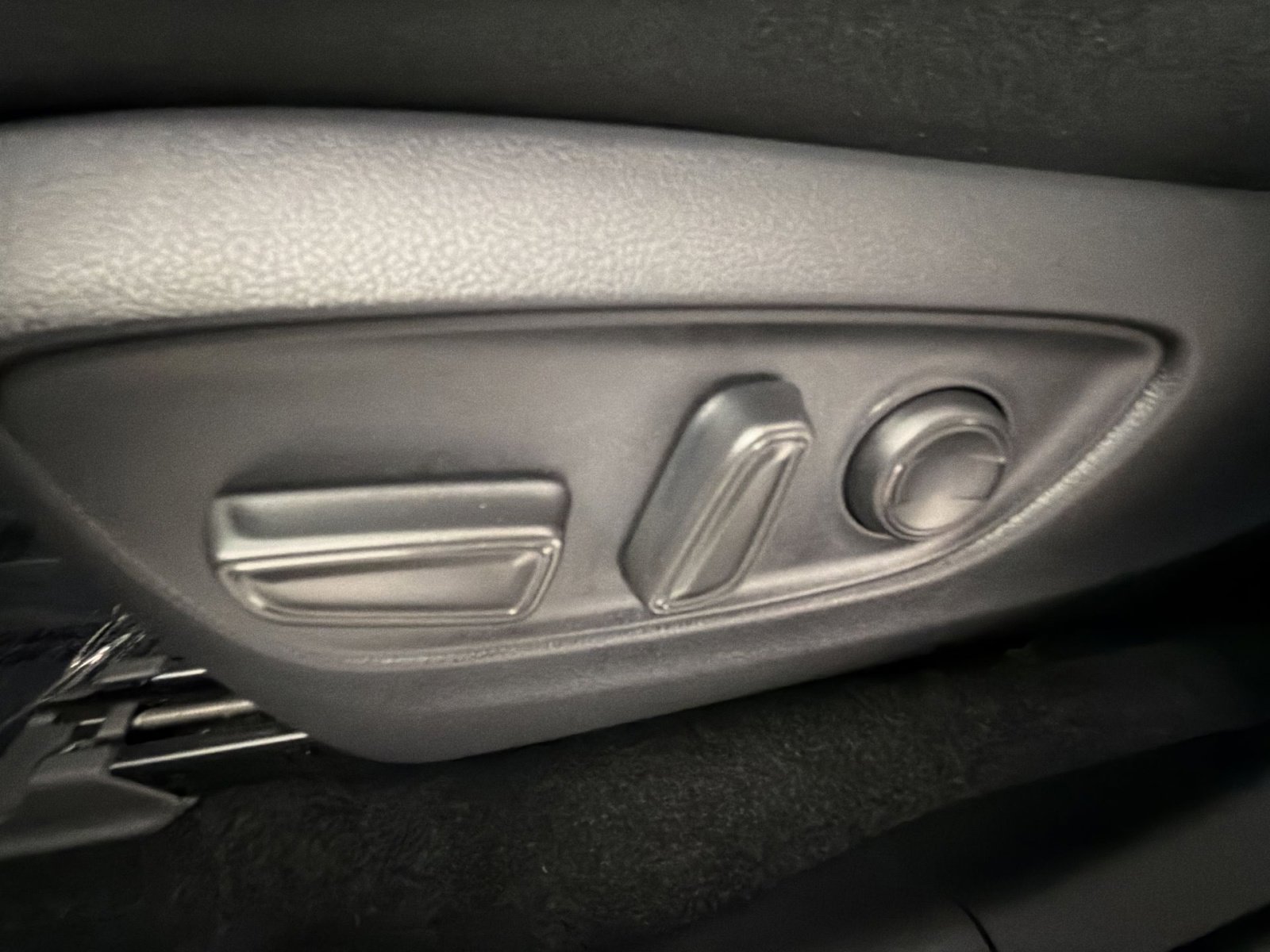 Used 2025 Toyota RAV4 XLE image 14