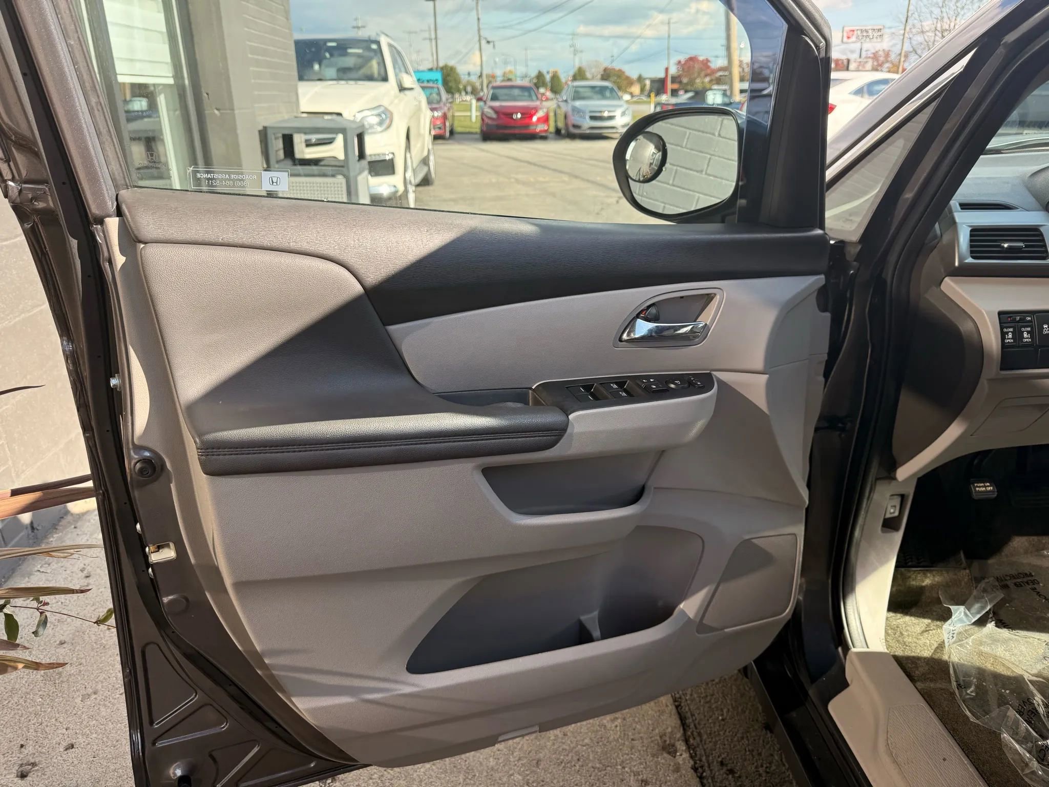 Used 2016 Honda Odyssey EX image 9