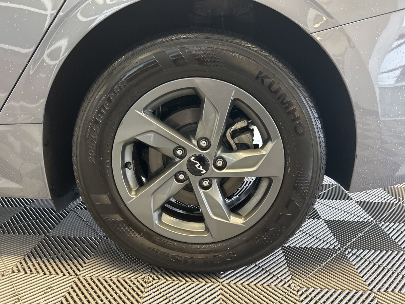 Used 2022 Kia K5 LX image 8