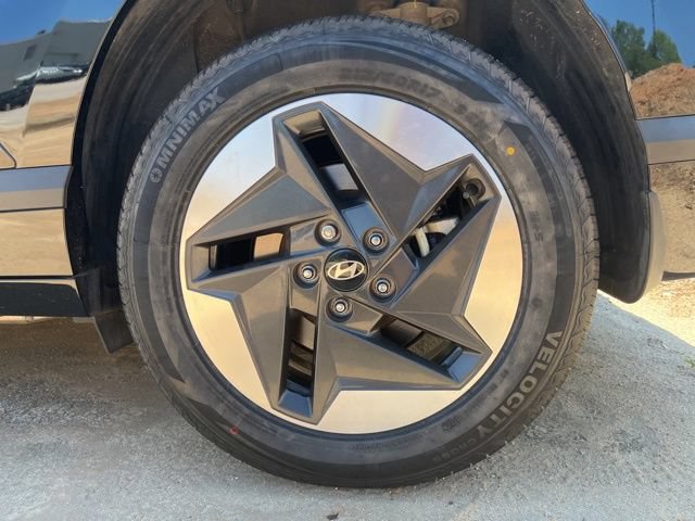 Used 2024 Hyundai Kona SEL FWD image 14