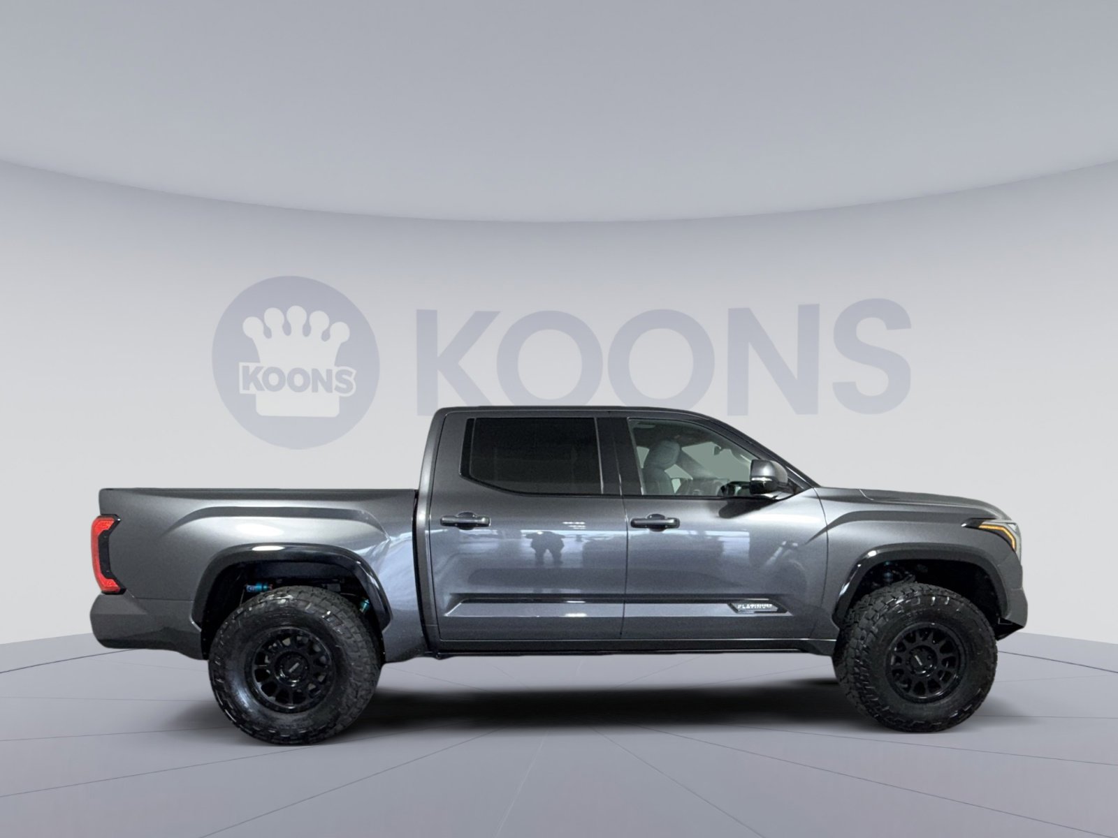 Used 2023 Toyota Tundra Platinum w/ Advanced Package AWD/4WD image 8