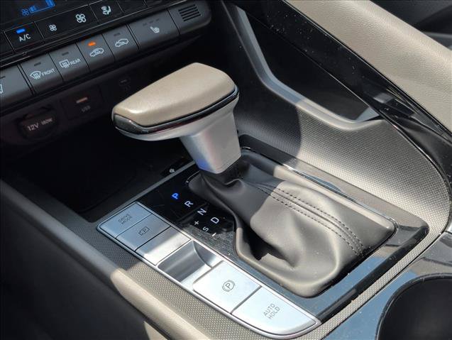 Used 2025 Hyundai Elantra SEL FWD image 19