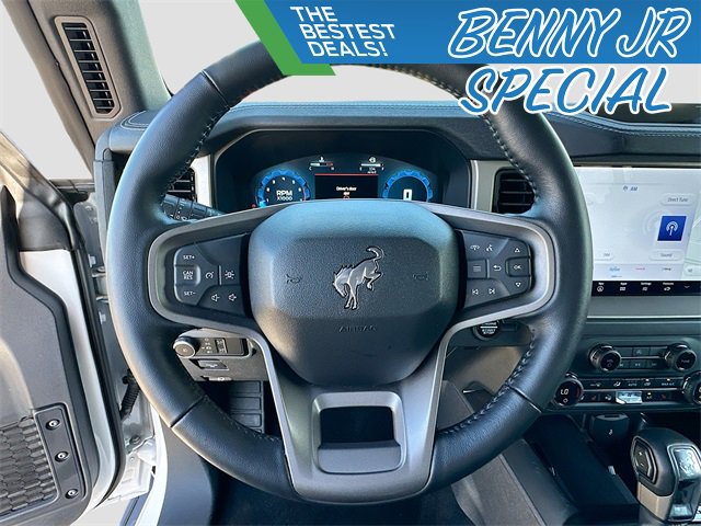 Used 2025 Ford Bronco Outer Banks image 11