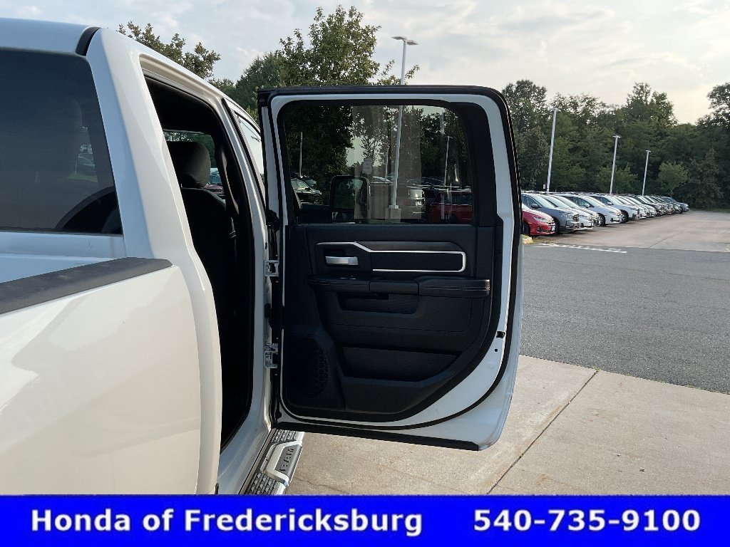 Used 2024 RAM 2500 Big Horn AWD/4WD image 18