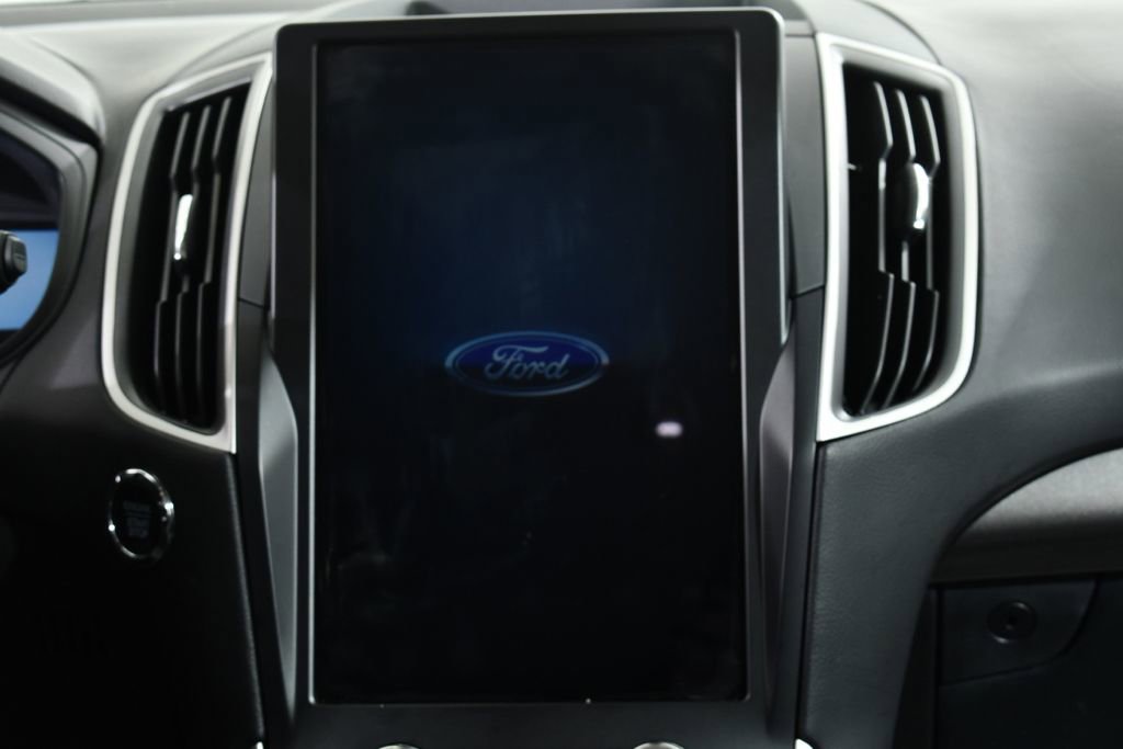 Used 2024 Ford Edge SEL w/ Convenience Package image 9