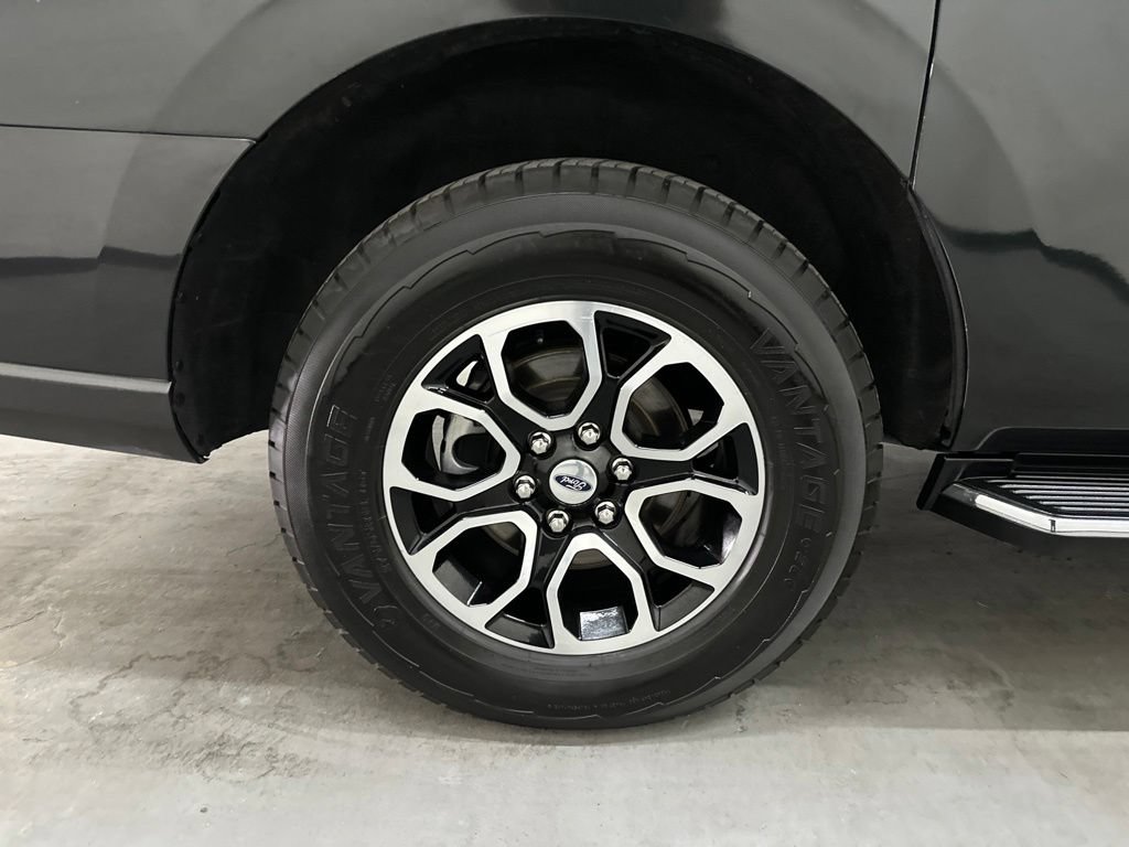Used 2023 Ford Expedition Max XLT RWD image 55
