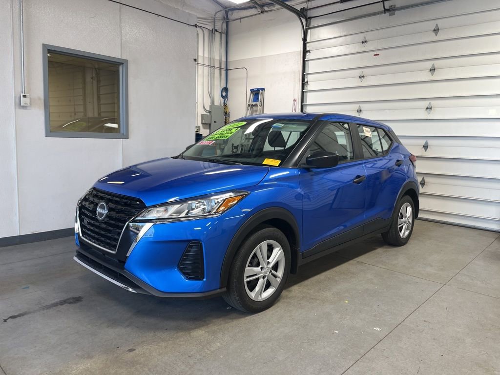 Used 2022 Nissan Kicks S image 1