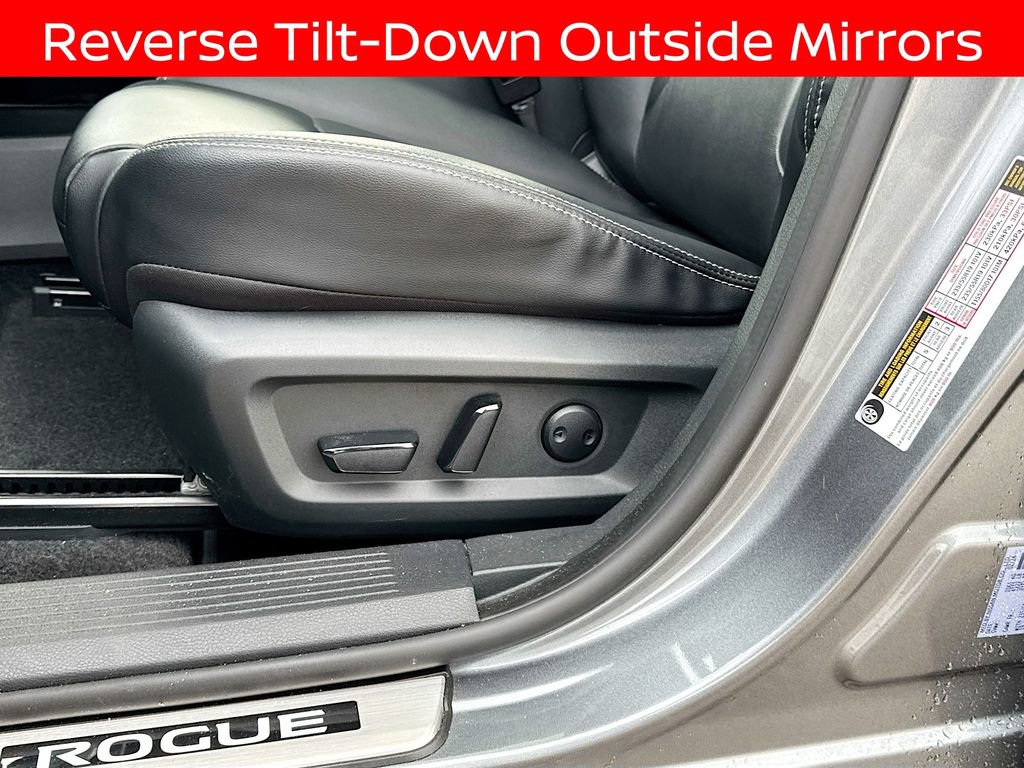 Used 2024 Nissan Rogue SL w/ SL Premium Package image 18