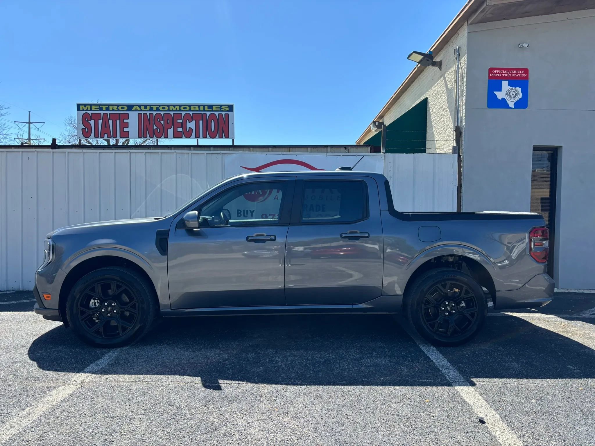 Used 2025 Ford Maverick Lobo image 2