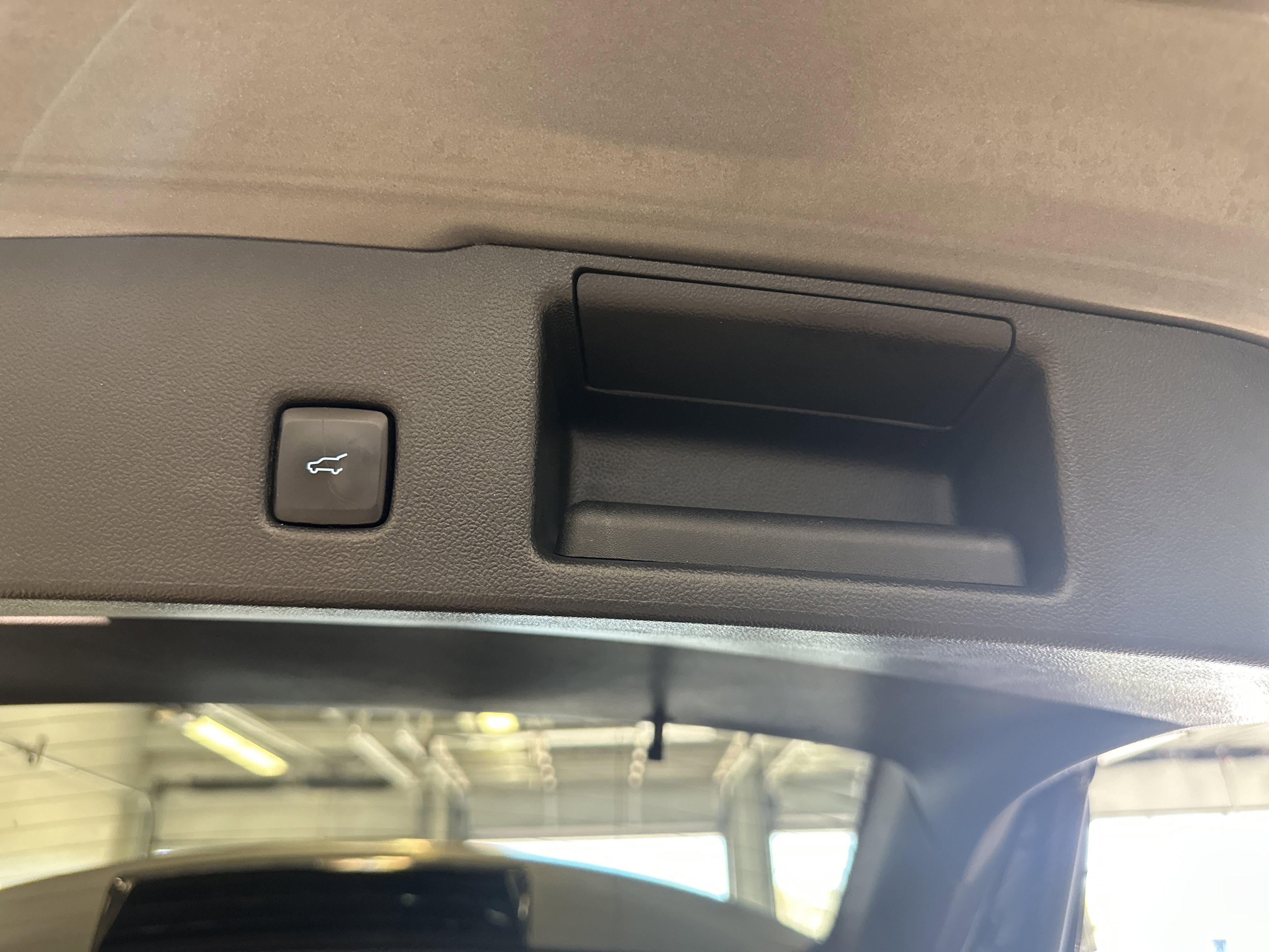 Used 2022 Ford Escape Titanium w/ Titanium Elite Package image 30