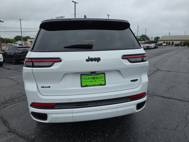 Used 2025 Jeep Grand Cherokee L Summit AWD/4WD image 6