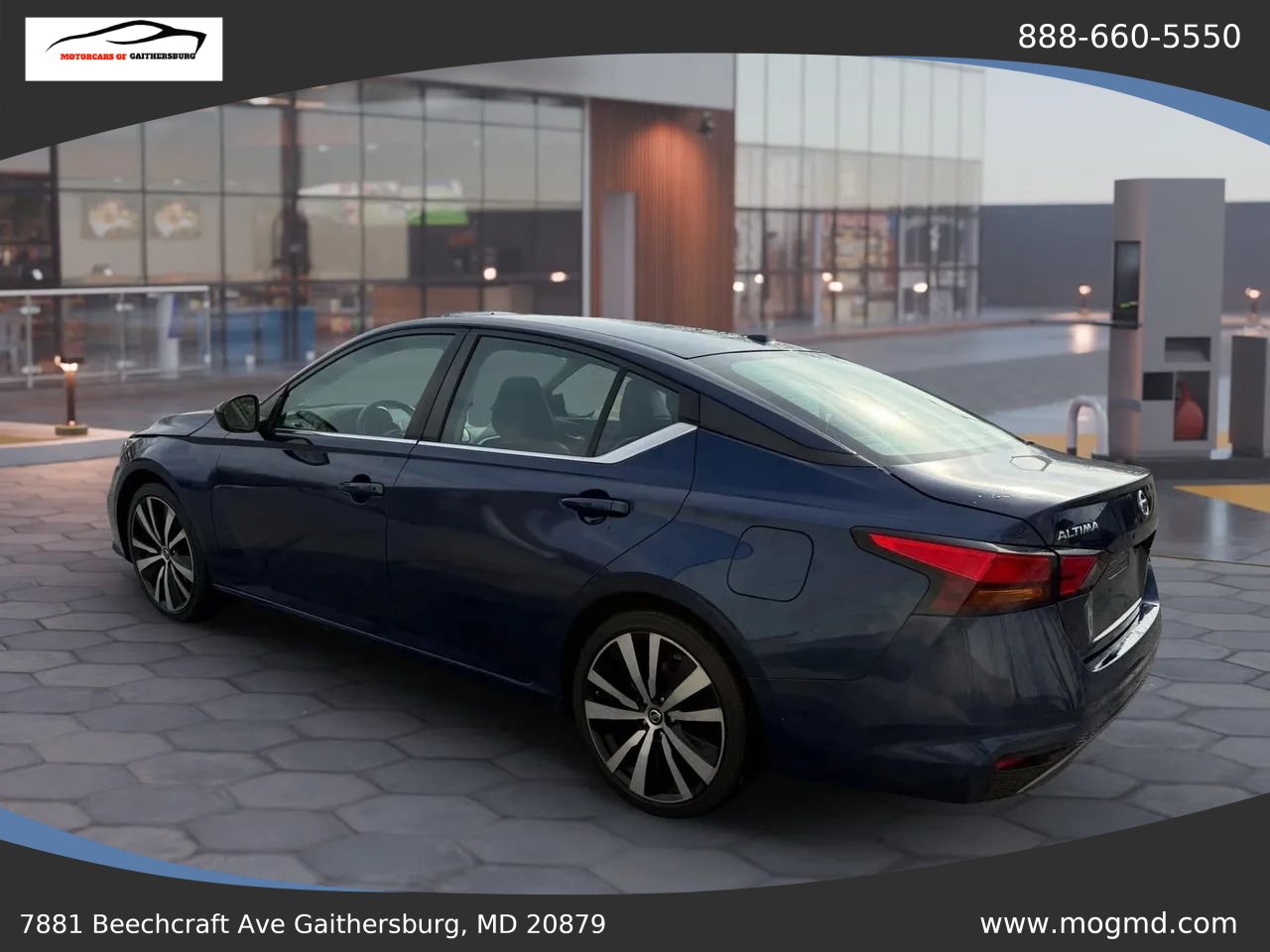 Used 2021 Nissan Altima 2.5 SR FWD image 2