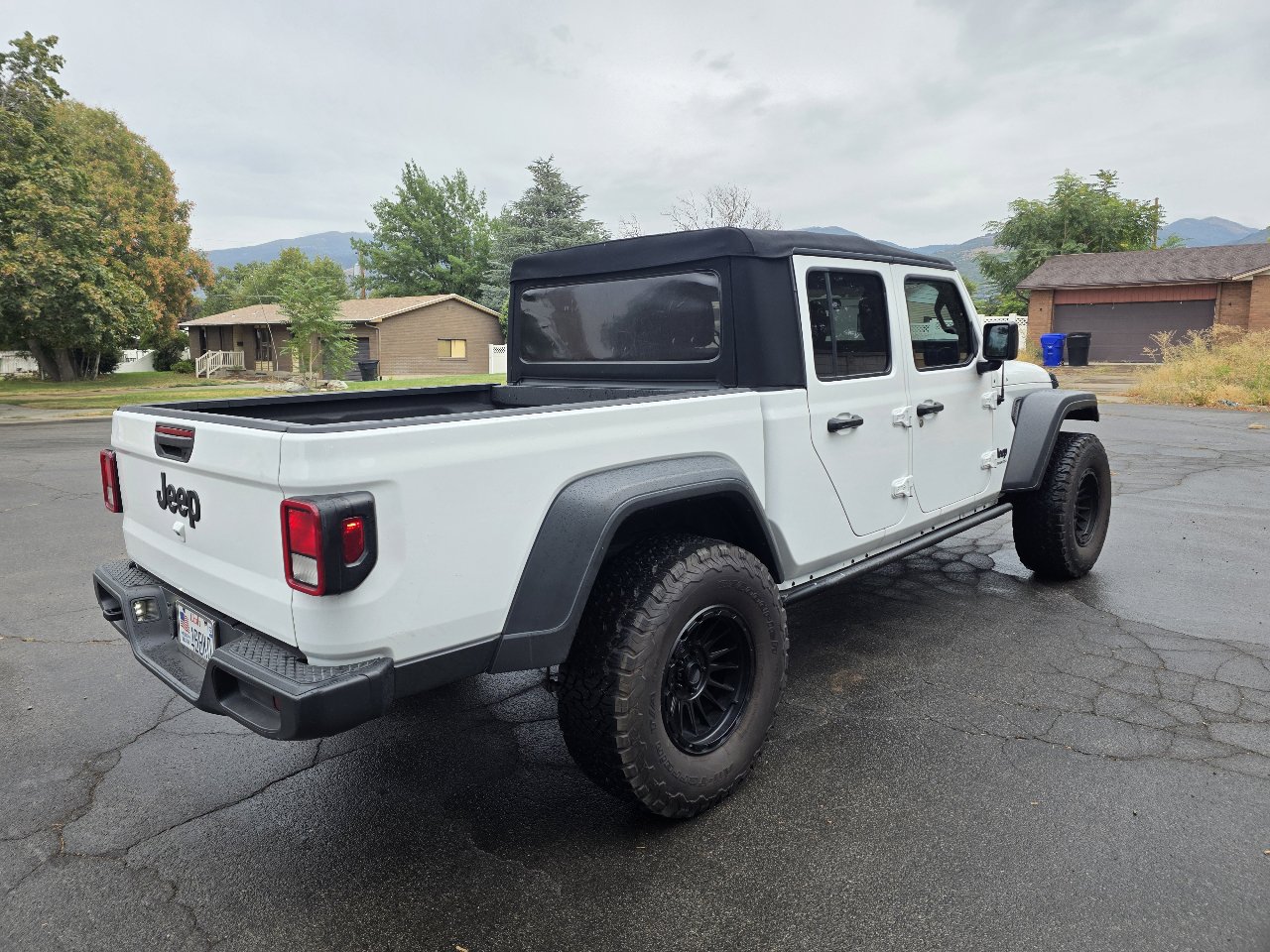 Used 2020 Jeep Gladiator Sport w/ Quick Order Package 24S image 5