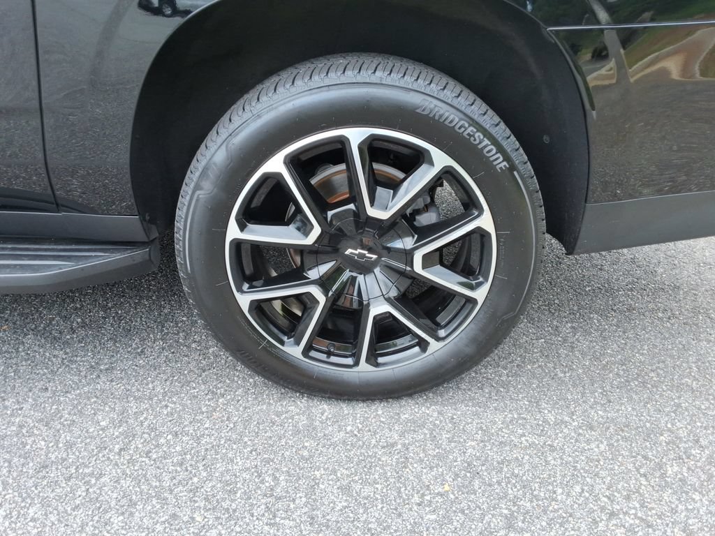 Certified 2021 Chevrolet Suburban RST RWD image 12