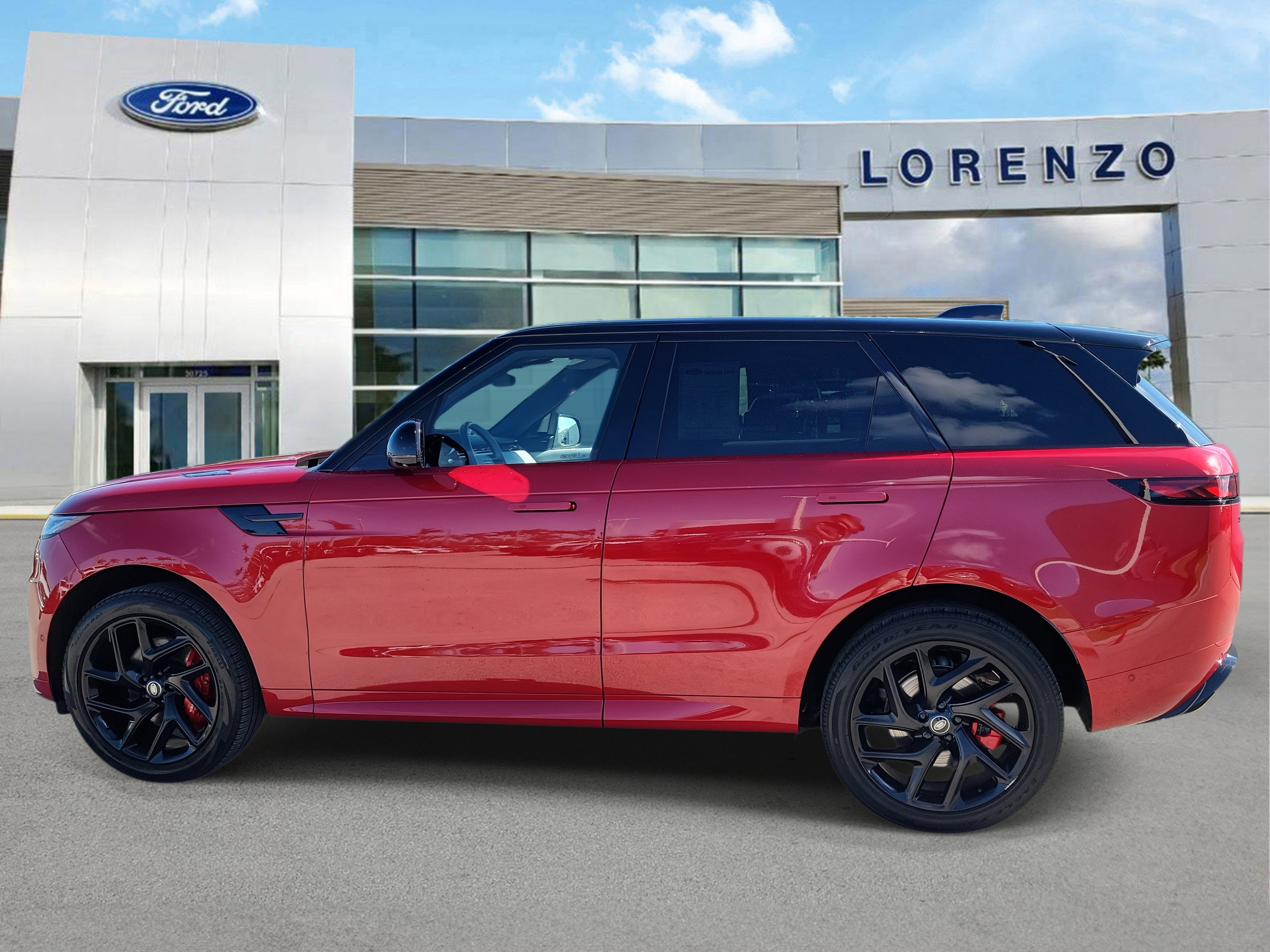 Used 2023 Land Rover Range Rover Sport SE Dynamic image 8
