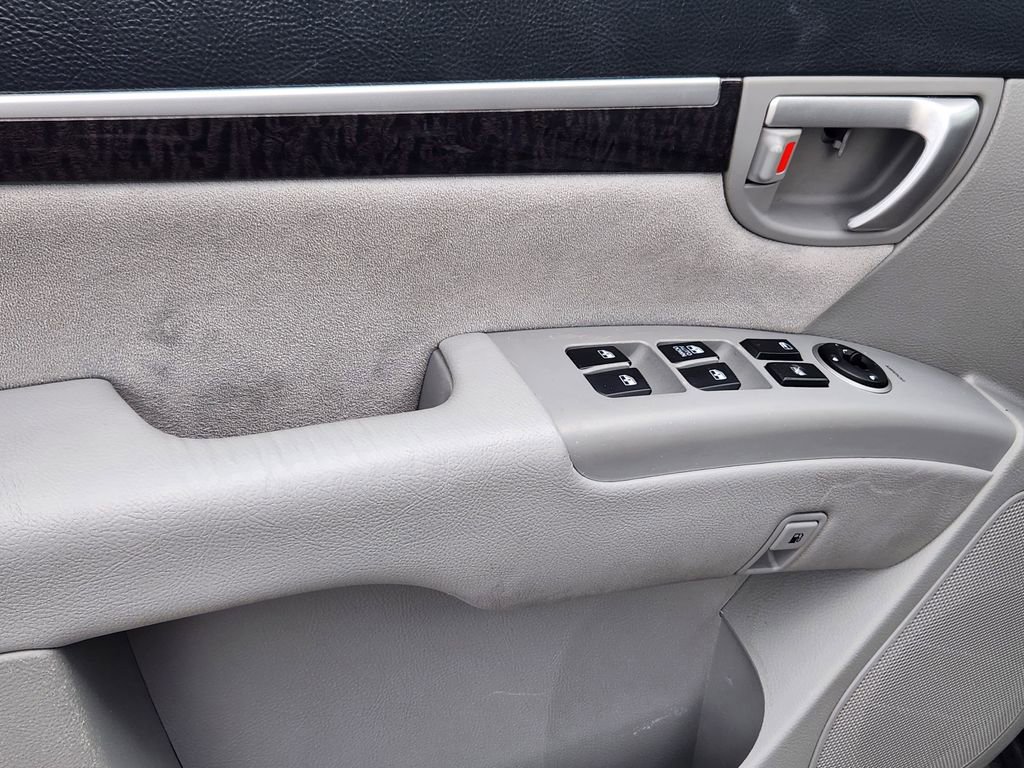 Used 2008 Hyundai Santa Fe Limited image 7