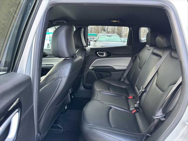 Used 2024 Jeep Compass Limited image 16