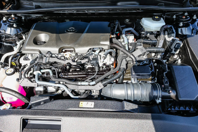 Used 2025 Toyota Camry LE FWD image 12