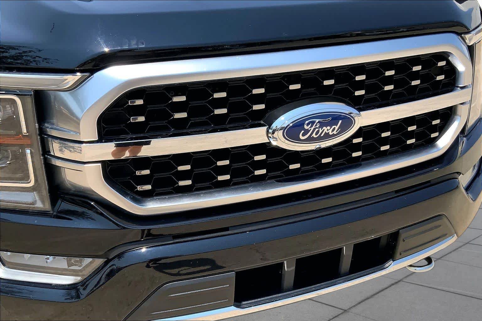 Used 2021 Ford F150 Platinum w/ FX4 Off-Road Package AWD/4WD image 30