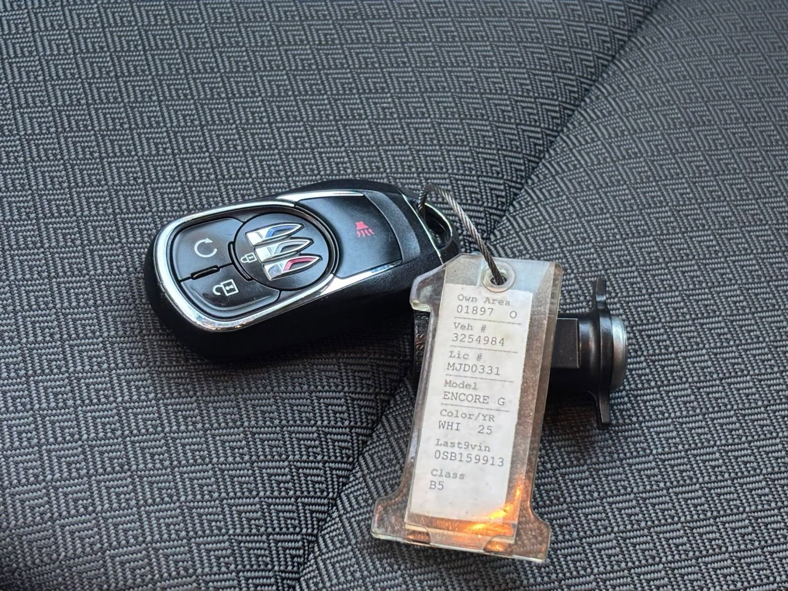 Used 2025 Buick Encore GX Preferred image 25