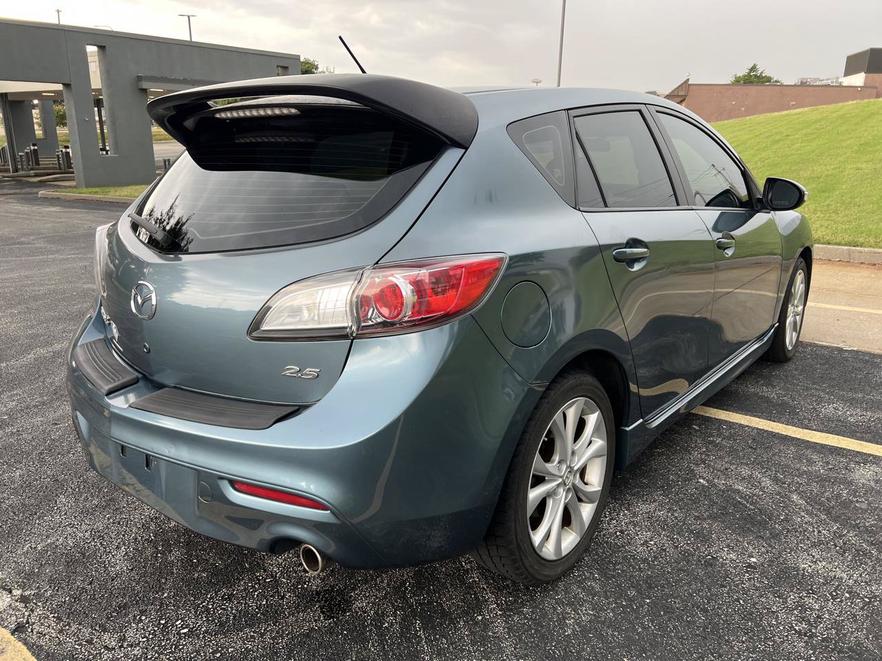Used 2010 MAZDA MAZDA3 s Sport FWD image 6