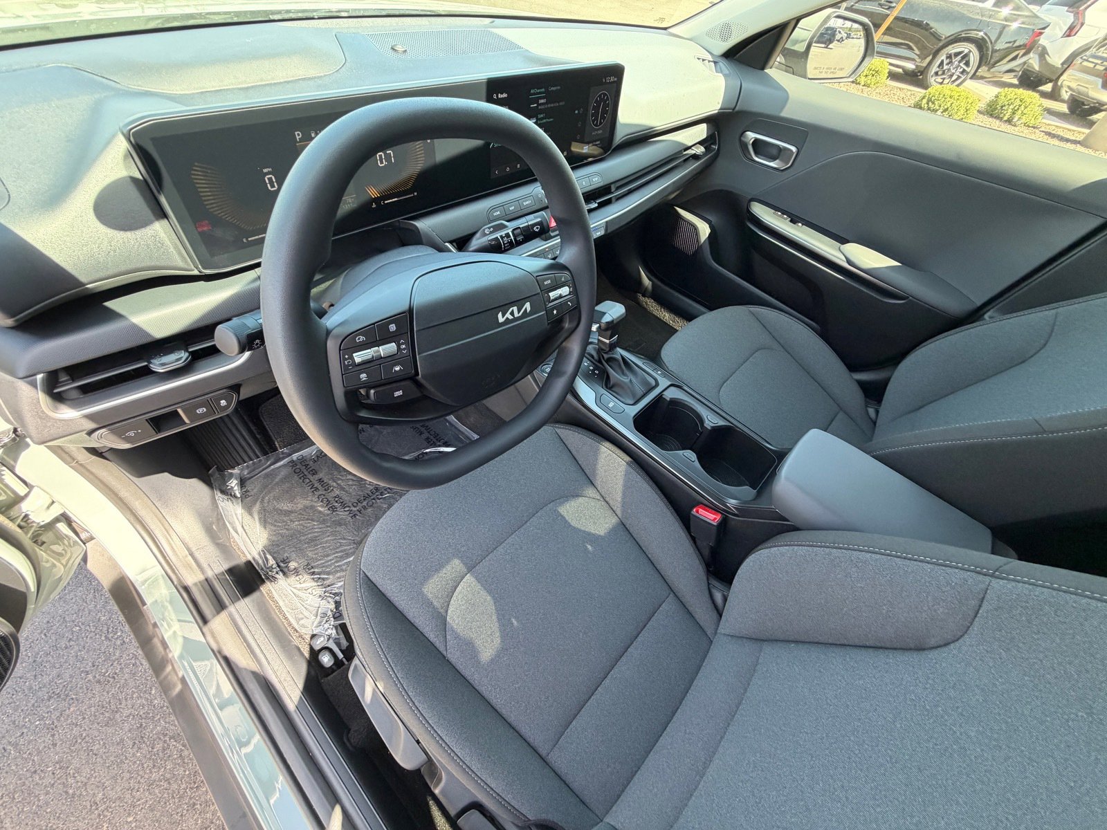 Certified 2025 Kia K4 LXS FWD image 16