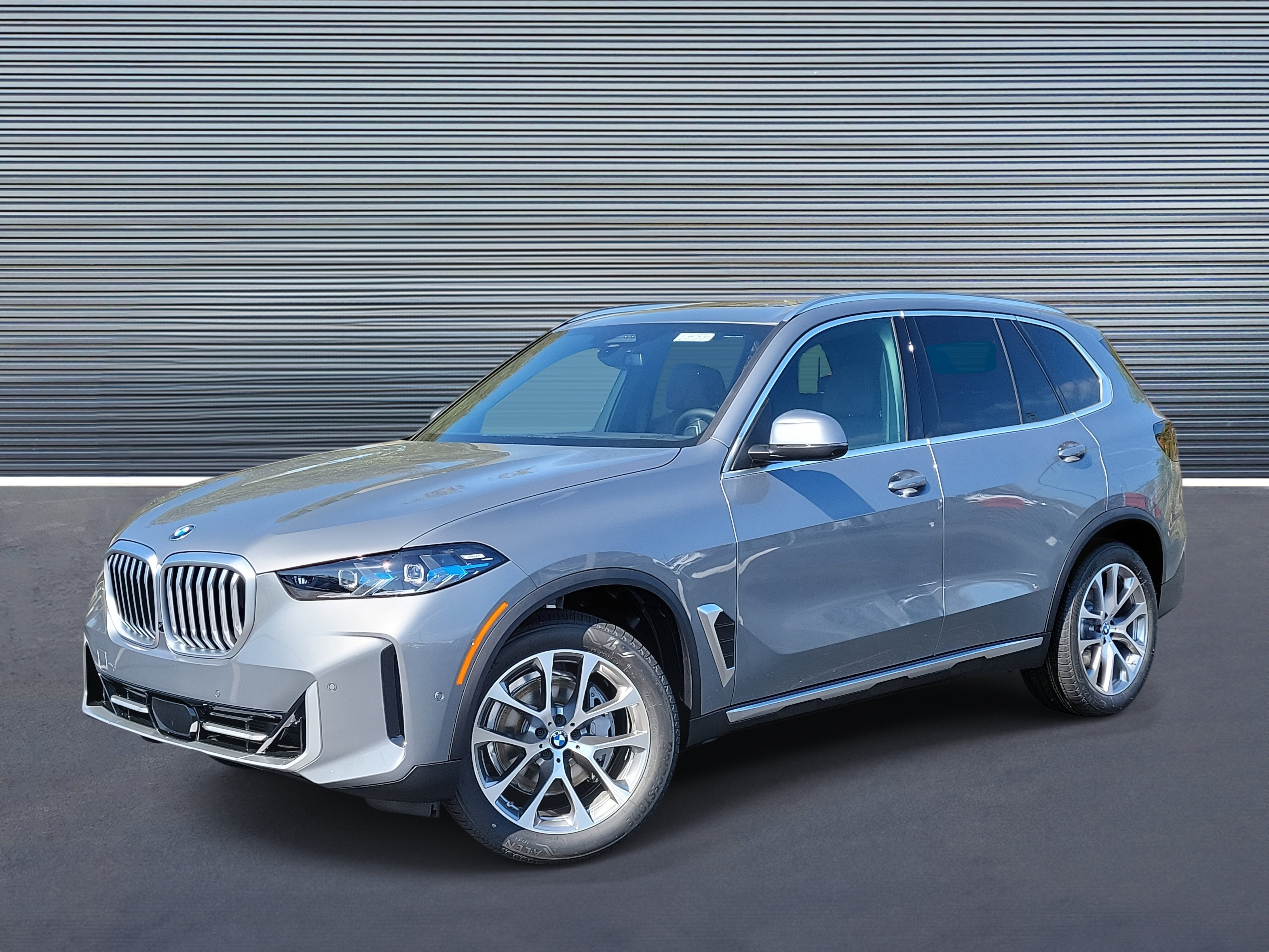 New 2026 BMW X5 sDrive40i w/ Climate Comfort Package