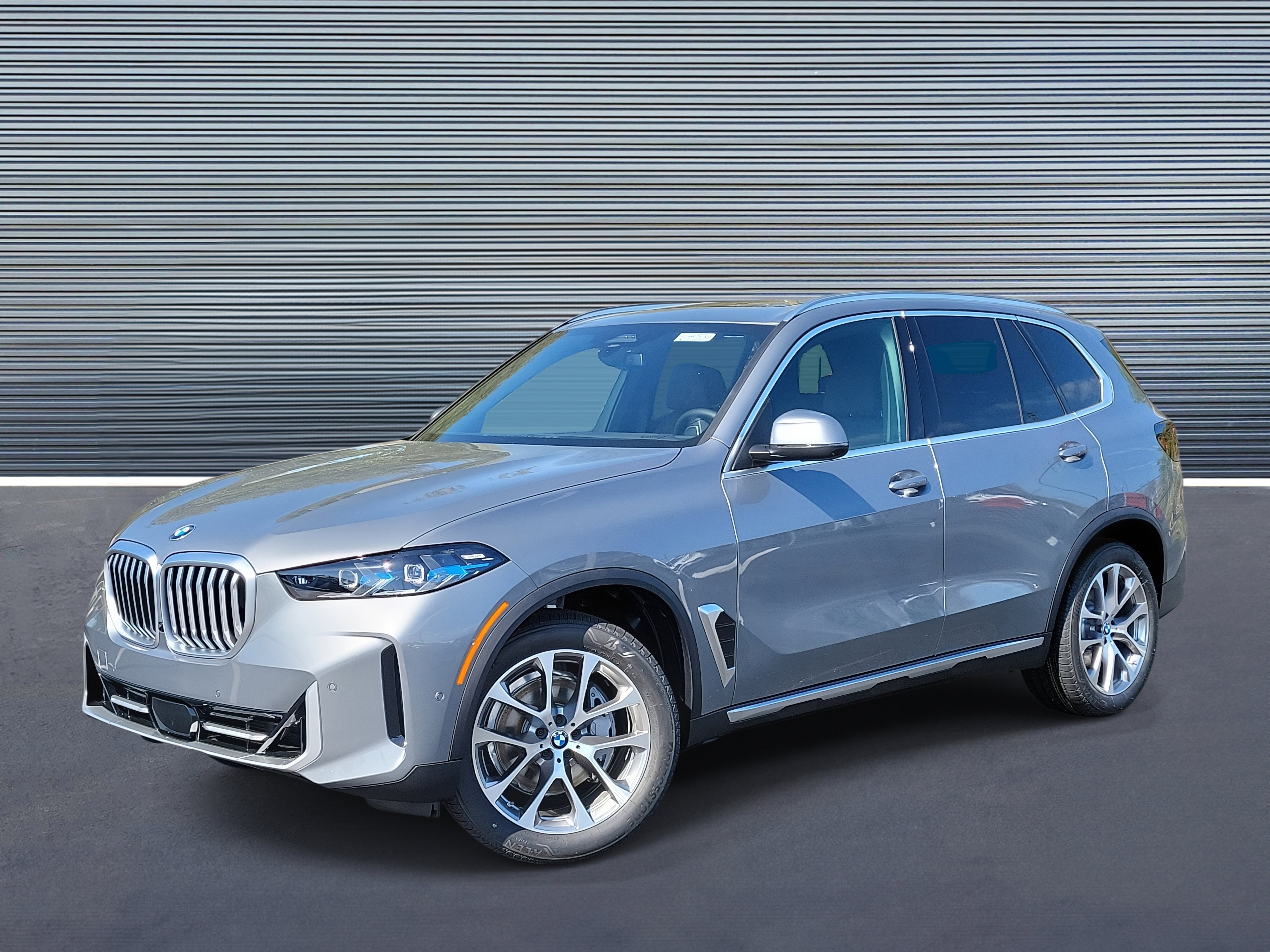 New 2026 BMW X5 sDrive40i w/ Climate Comfort Package image 1