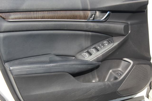 Used 2018 Honda Accord EX image 21