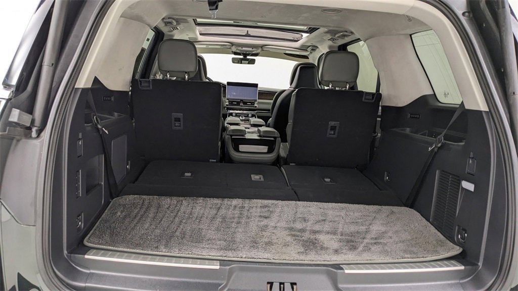 Used 2023 Lincoln Navigator Black Label image 9