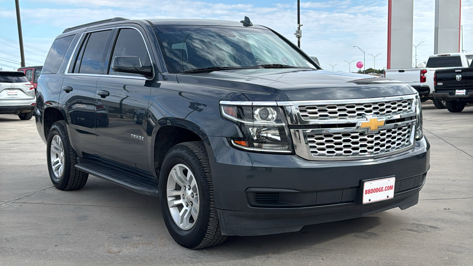 Used 2019 Chevrolet Tahoe LT image 3