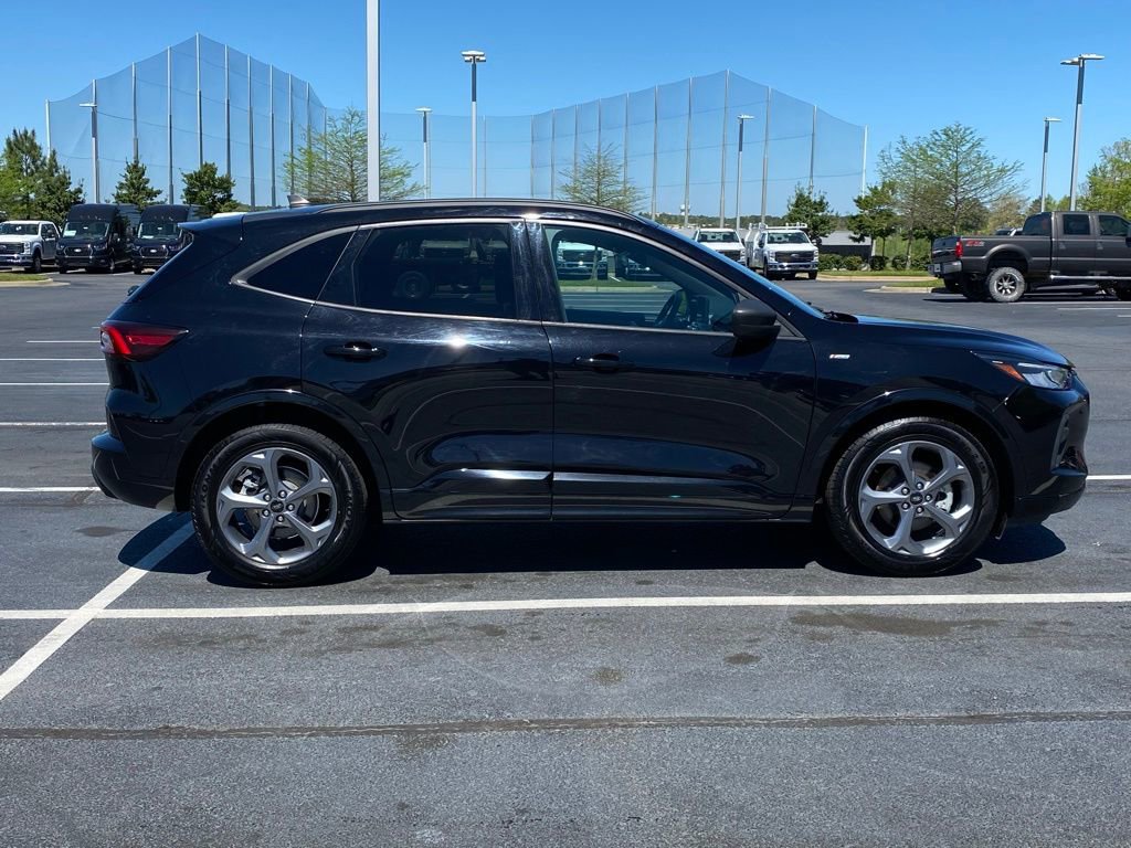 Certified 2023 Ford Escape ST-Line image 8