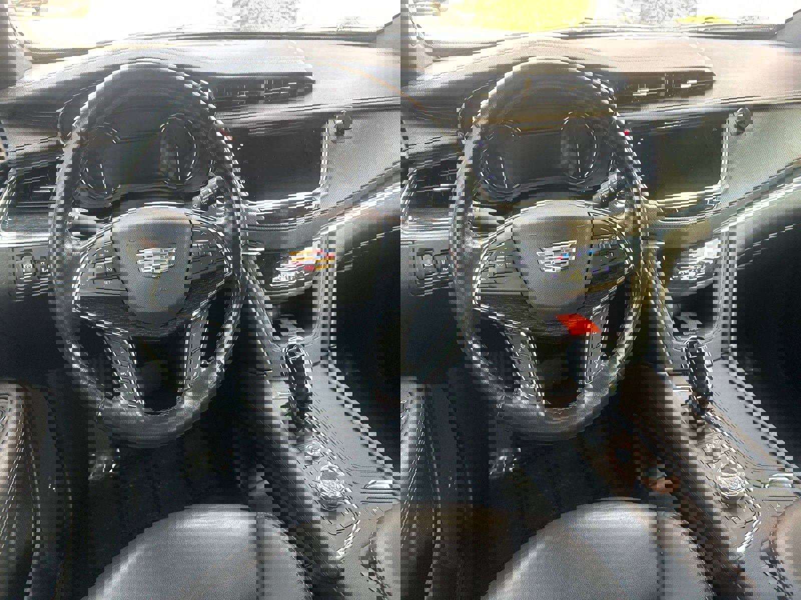 Used 2020 Cadillac XT5 Premium Luxury w/ LPO, Floor Liner Package image 23