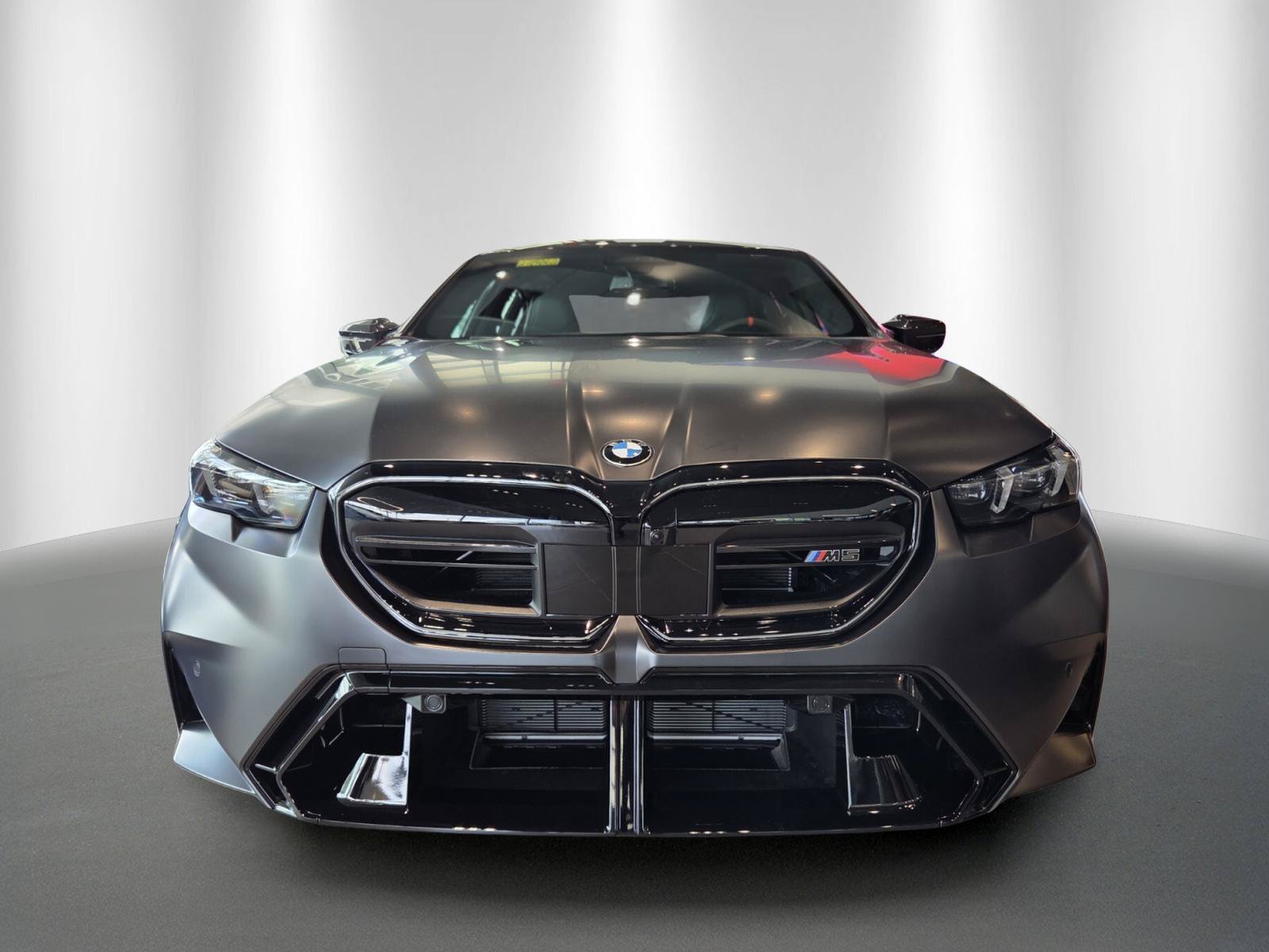 New 2027 BMW M5 AWD/4WD image 2