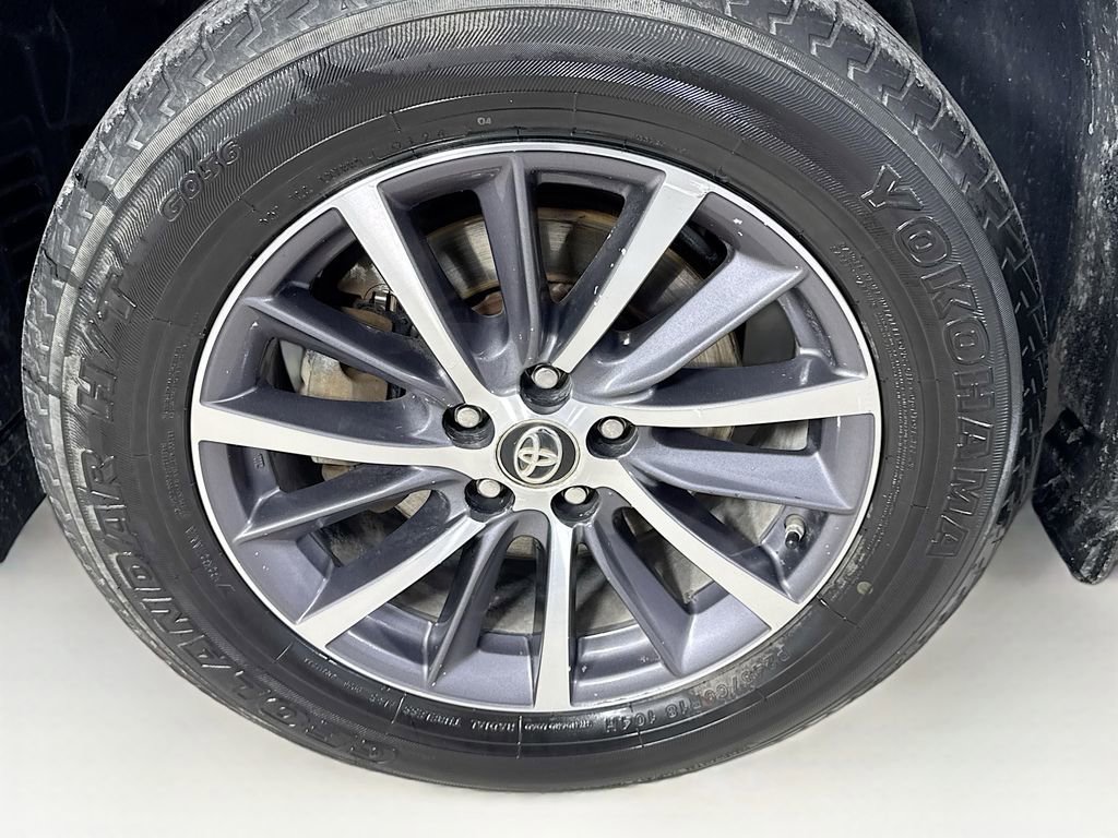 Used 2018 Toyota Highlander XLE AWD/4WD image 43