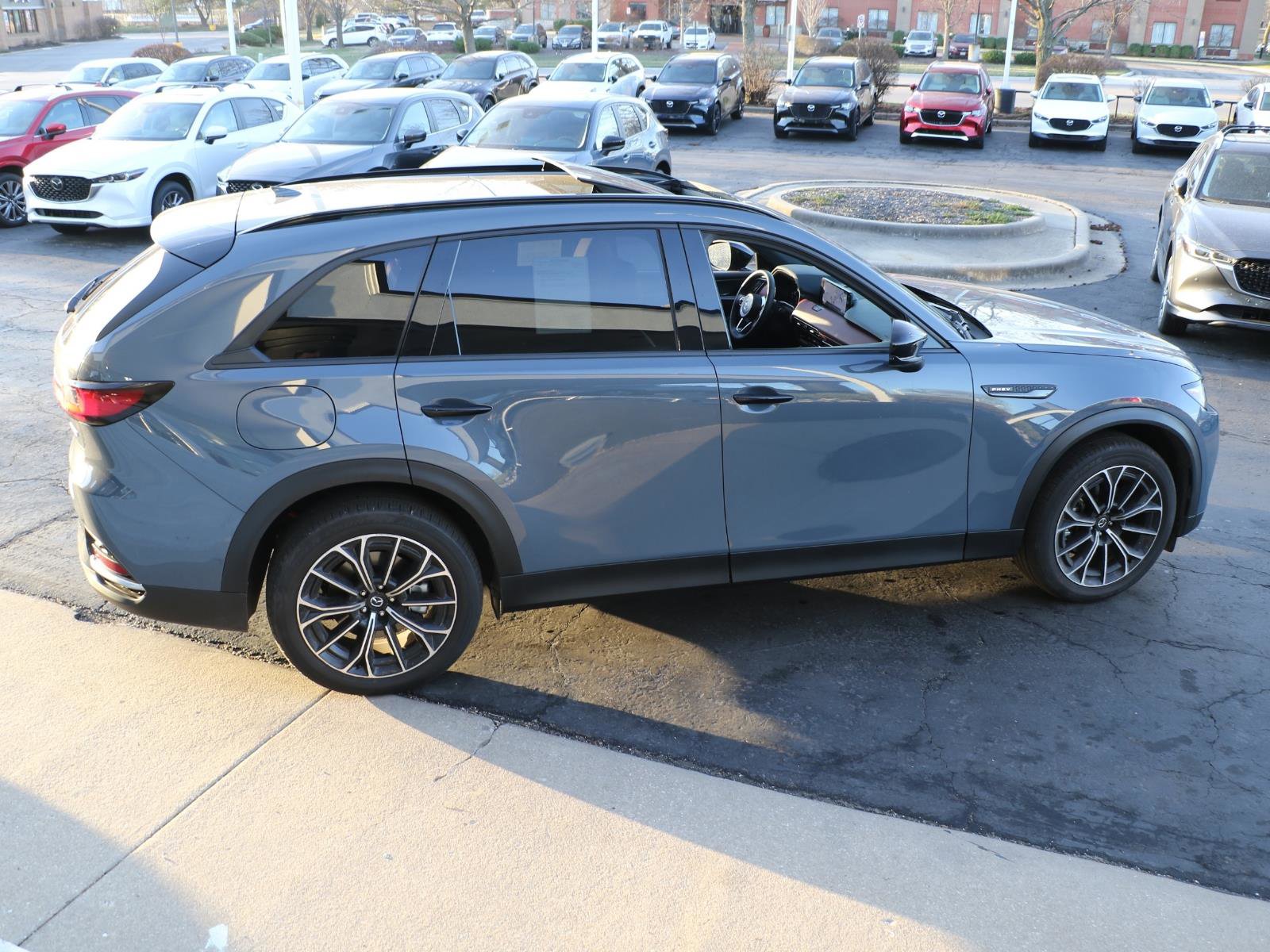 Certified 2025 MAZDA CX-70 Plug-In Hybrid w/ Premium Plus image 5