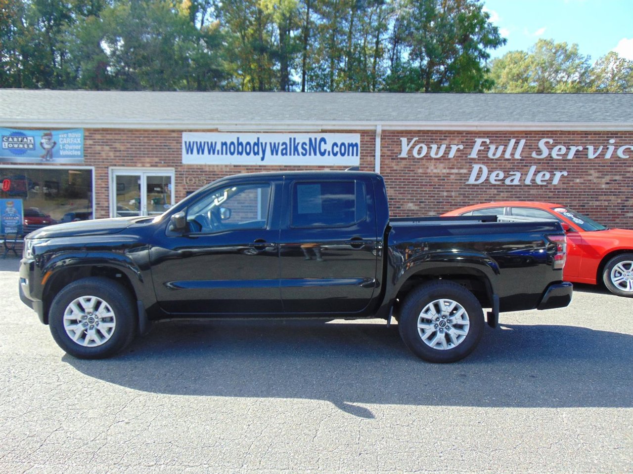 Used 2023 Nissan Frontier SV w/ SV Convenience Package image 8