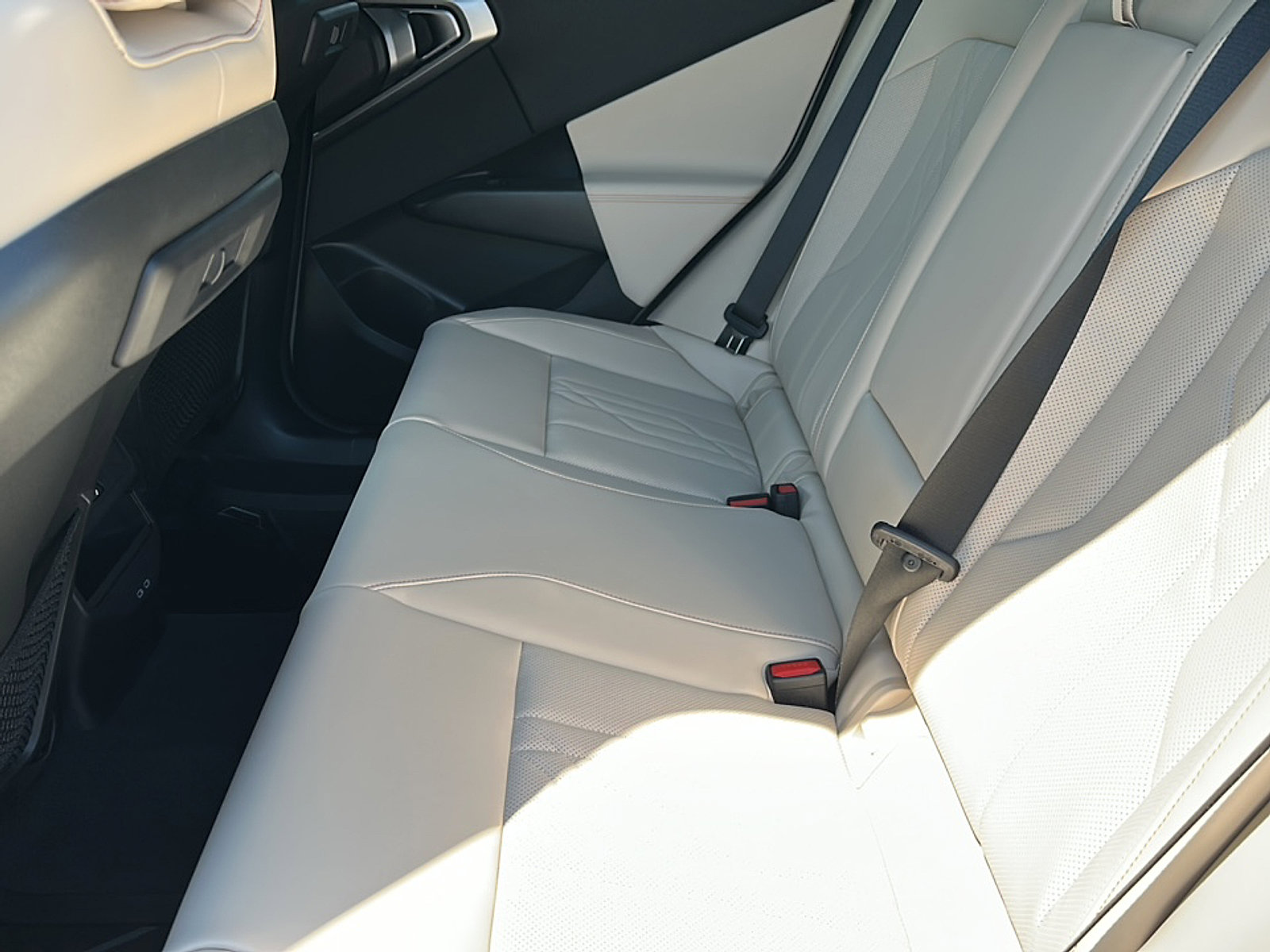 New 2026 BMW X3 xDrive30 w/ Premium Package image 15