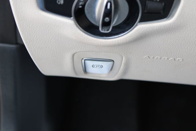 Used 2017 Mercedes-Benz E 300 image 23