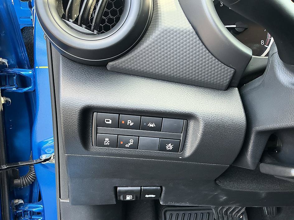 Certified 2025 Nissan Kicks Play S FWD image 13