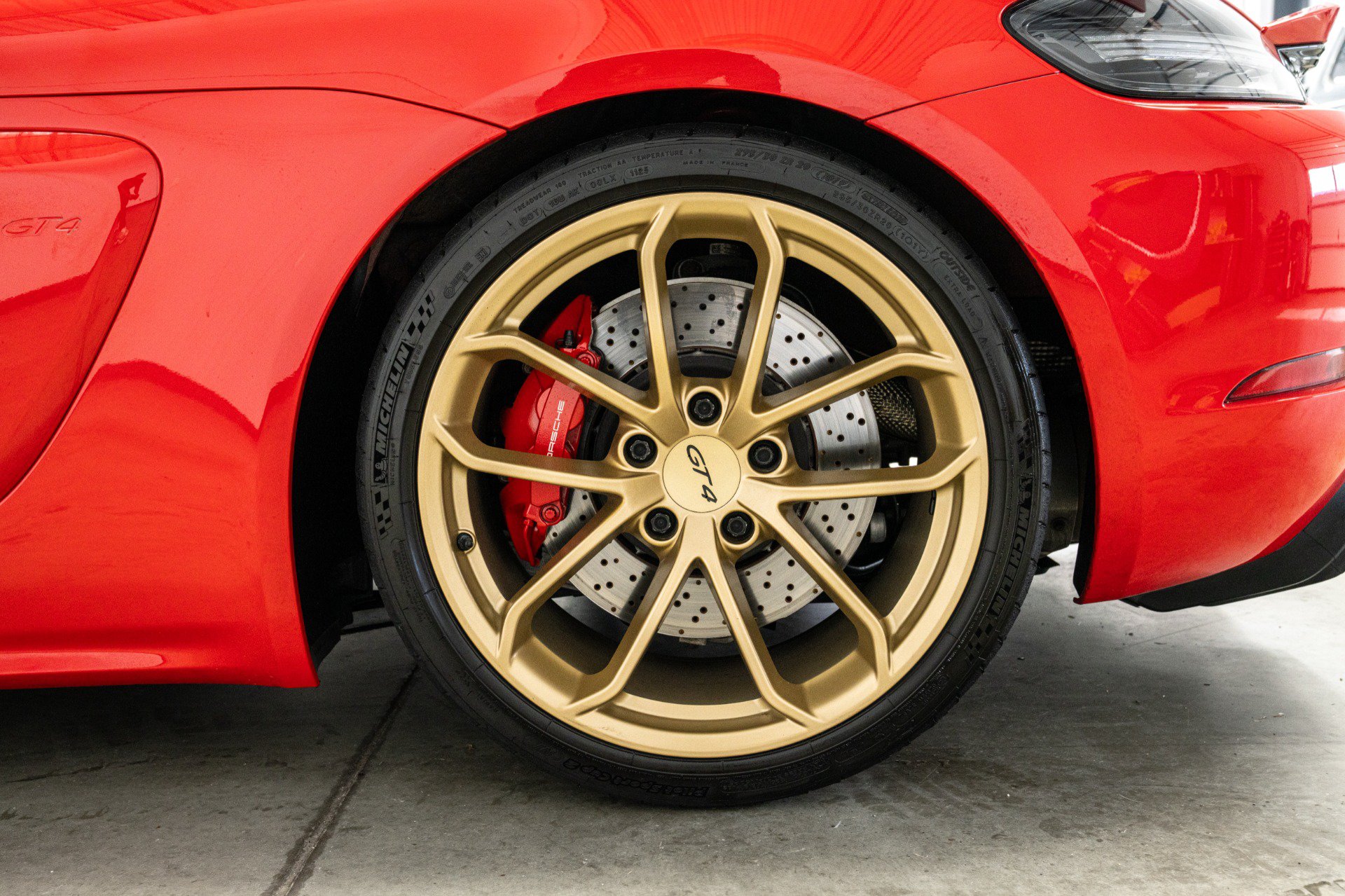 Used 2020 Porsche 718 Cayman GT4 RWD image 10