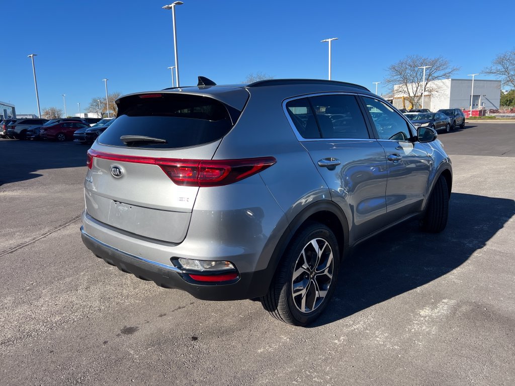 Certified 2021 Kia Sportage EX w/ EX Technology Package AWD/4WD image 4