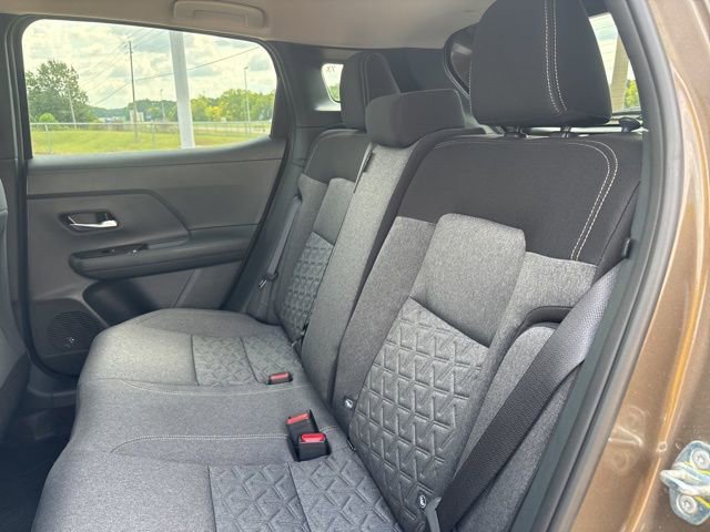 New 2025 Nissan Kicks SV image 19
