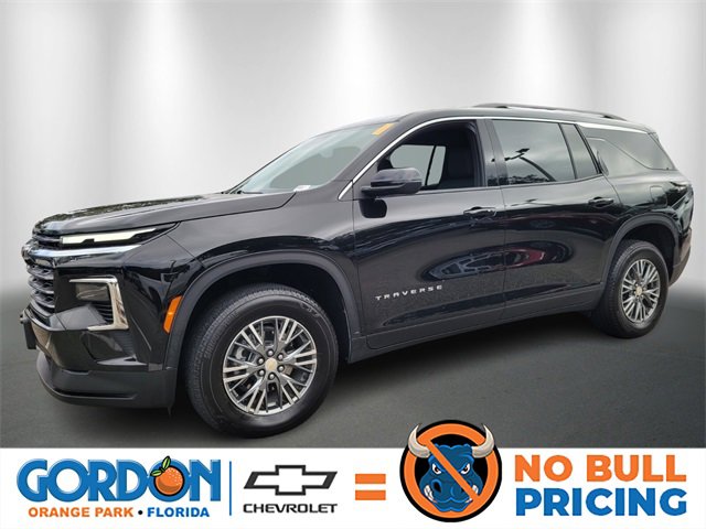 Used 2025 Chevrolet Traverse LT