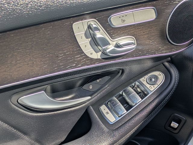 Used 2020 Mercedes-Benz GLC 300 4MATIC image 12