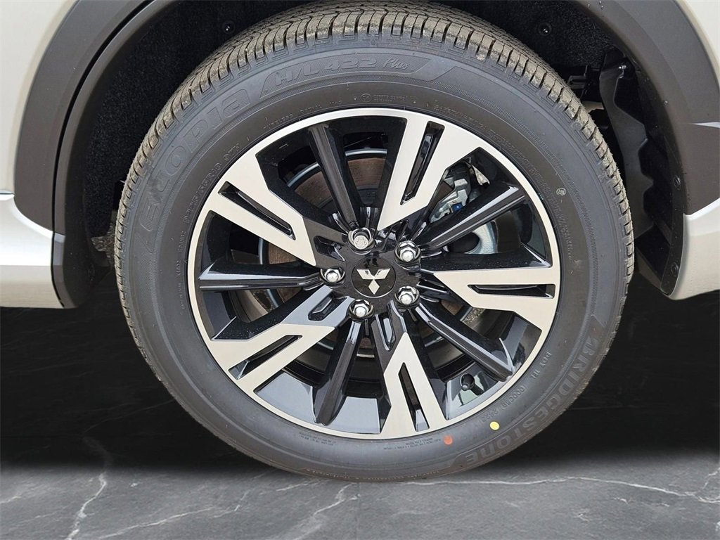 New 2026 Mitsubishi Eclipse Cross SEL image 32