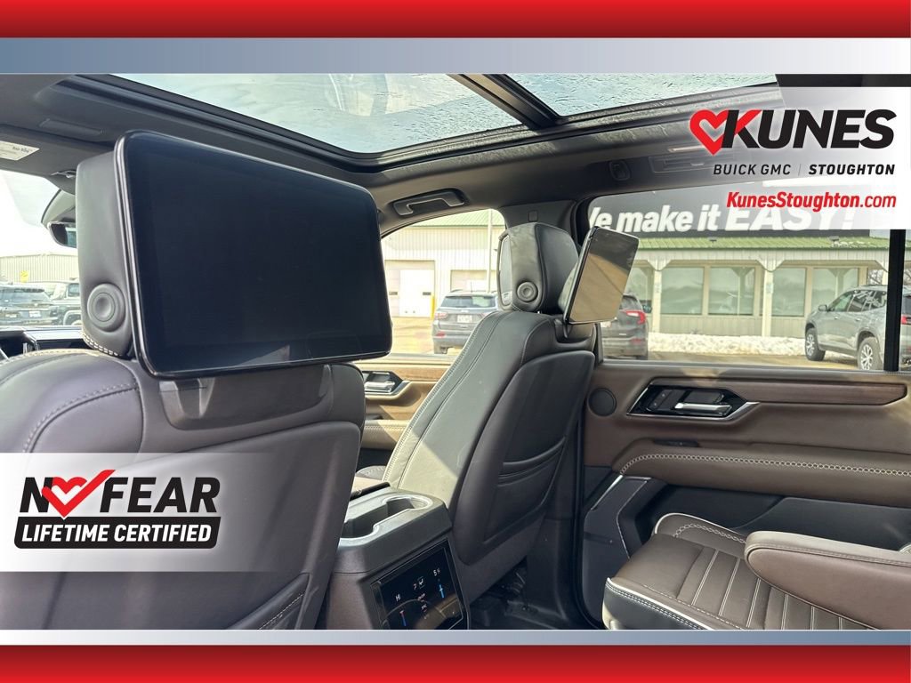 Used 2025 GMC Yukon XL Denali Ultimate w/ LPO, Floor Liner Package image 39